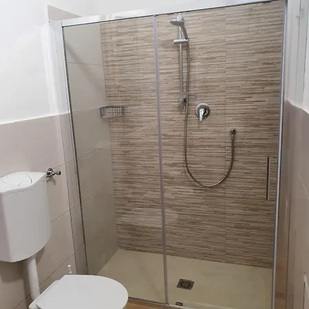 Amuni טראפאני